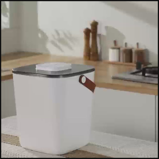 Vacuum rice bucket for pets food